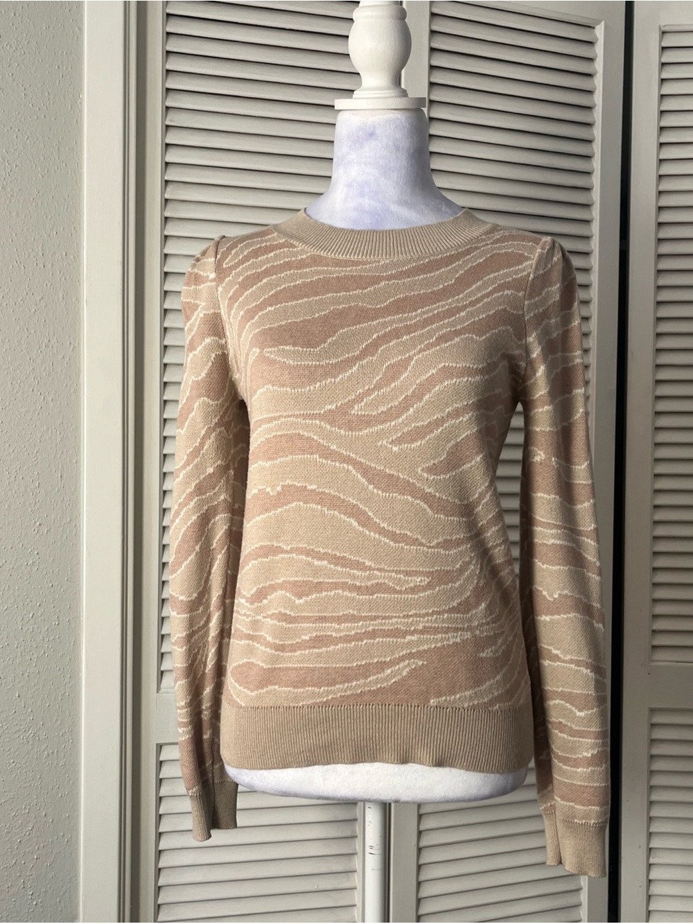 Karlie Beige & Cream Zebra-Print Crewneck Sweater Sz M